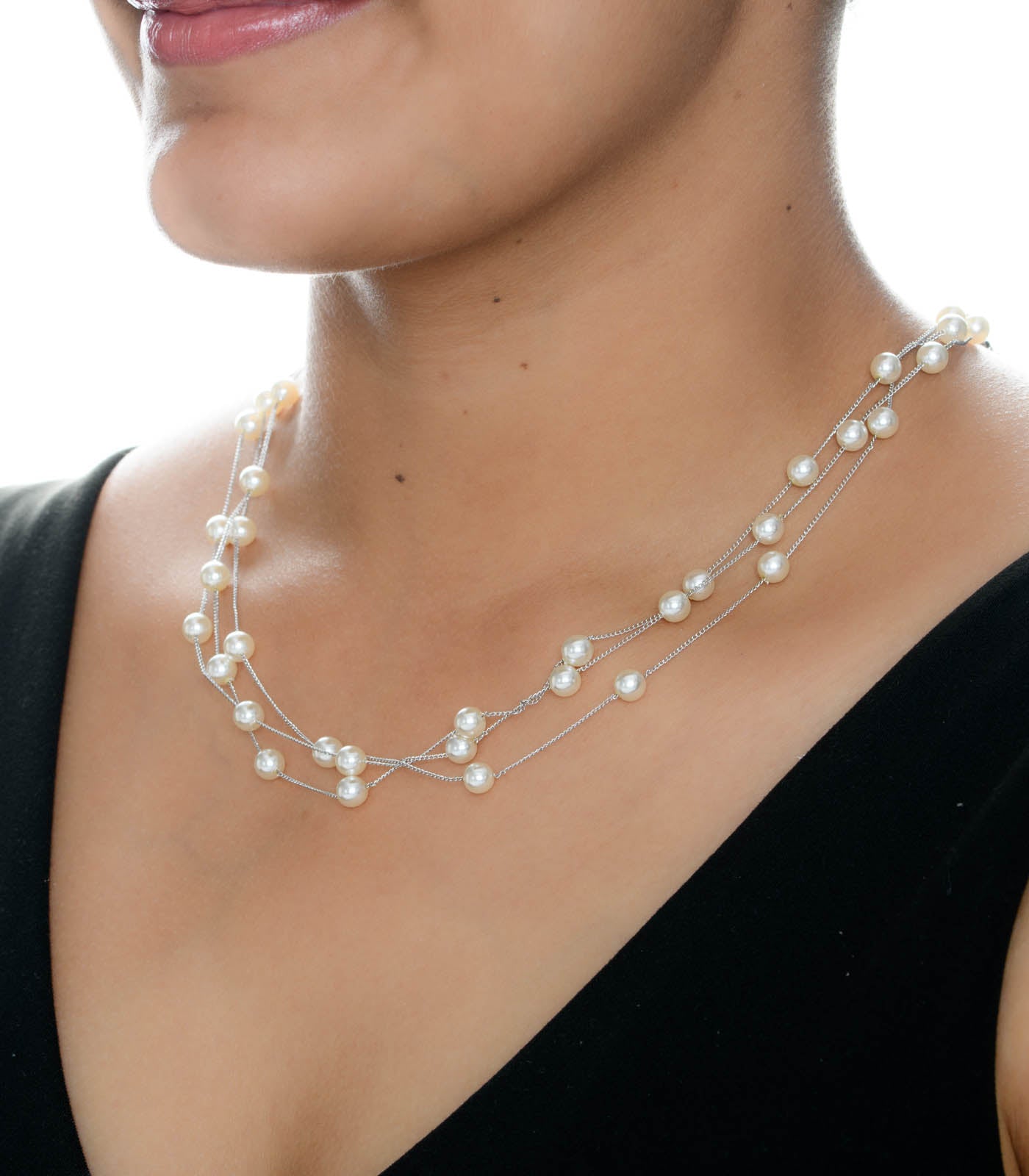 Classic Multi- pearl Necklace (Brass)