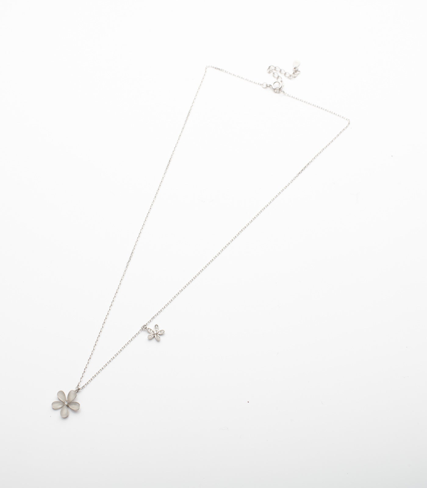 Flower Necklace (Silver)