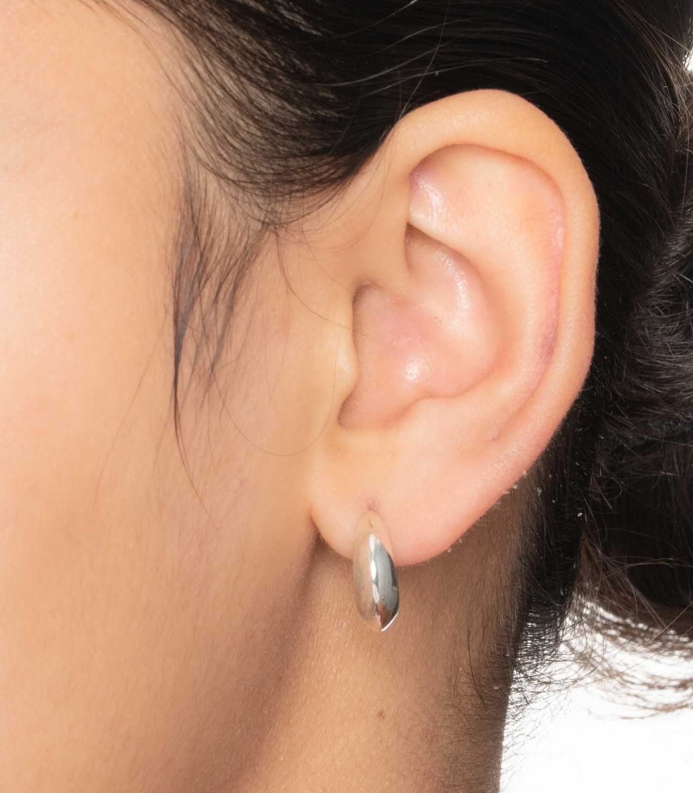 Moon Shaped Ear Rings (Silver)