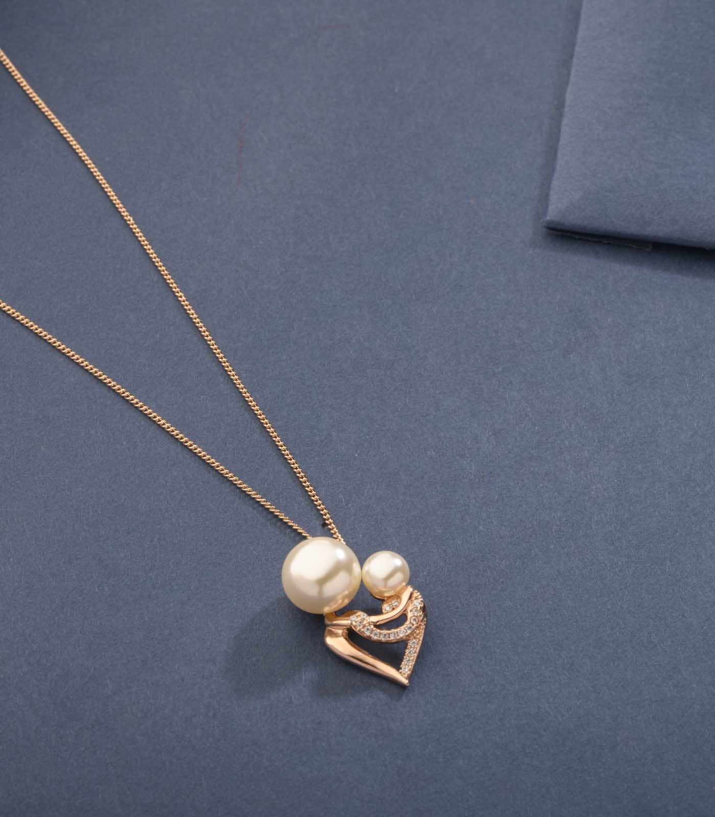 Graceful Twin Pearls Necklace (Brass)